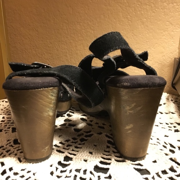 SOLD*******White Mountain Wedge Heels - Picture 5 of 6